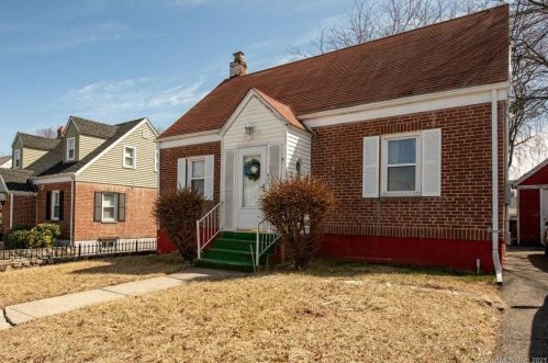 809 Burnsford Ave, Bridgeport, CT 06606-3206