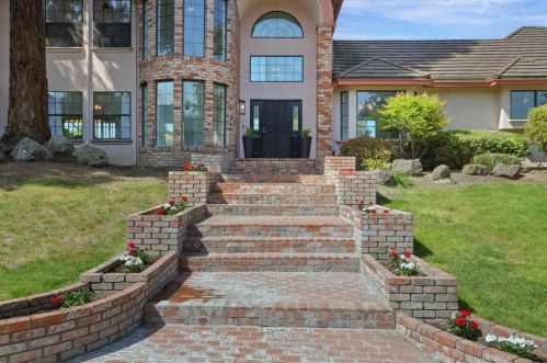 11331 Scarlet Oak Dr, Valley Home CA  95361-9542 exterior