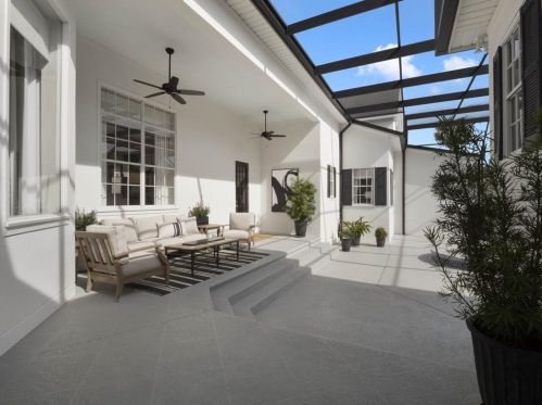 1070 Nash Dr, Kissimmee FL  34747-4319 exterior