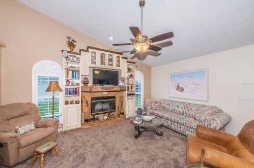 1083 Northridge Dr, Palm Harbor FL  34683-2720 exterior