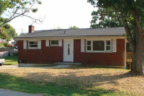 9065 Oak Ln, Grants Lick, KY 41001-8549