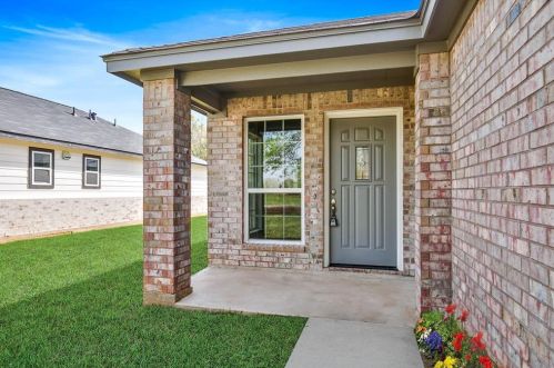 422 25th St, Hempstead, TX 77445-4086