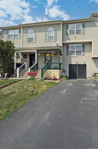 72 Evan Rd, Warwick, NY 10990-4018
