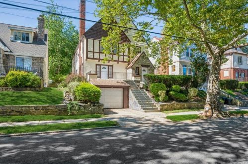 180 Hillcrest Rd, Mount Vernon, NY 10552-1511