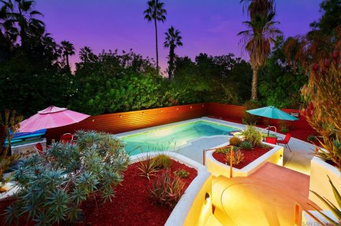 10413 Grandview Dr, La Mesa, CA 91941-6902