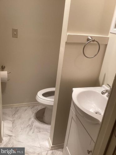 619 Dekalb St, Norristown PA  19401-3943 exterior