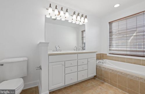 14757 Potomac Branch Dr, Woodbridge VA  22191-4030 exterior