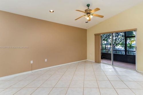 18322 33 St, Hollywood FL 33023-5682 exterior