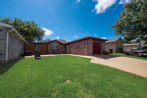 6802 Brookhaven Trl, Fort Worth, TX 76133-6488