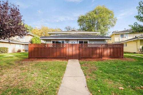 784 Warring Dr, San Jose, CA 95123-2857