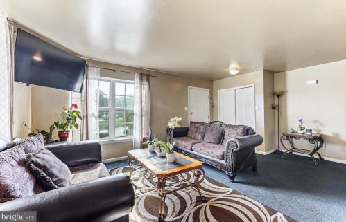 208 Buena Vista Dr, Kennett Sq, PA 19348-4220