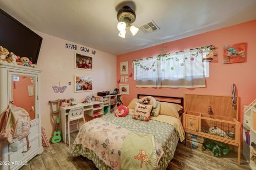 7830 17 Ave, Phoenix AZ 85023-2569 exterior