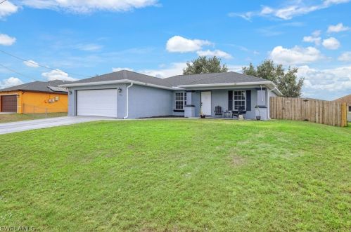 4215 26th St, Lehigh Acres, FL 33976-3813