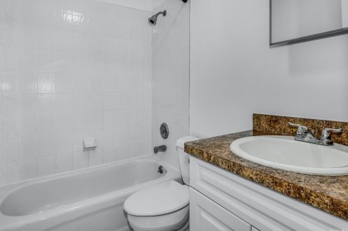 7 Georgia St, Elwood NY  11731-2230 exterior