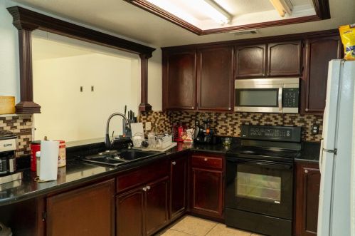 5836 Stretch Dr, Riverbank CA  95367-3110 exterior