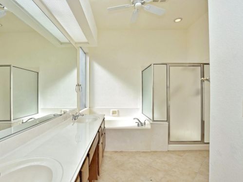 128 Enchanted Dr, Georgetown TX 78633-4534 exterior