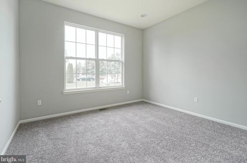 7 Westbury Dr, Berlin Boro NJ  08009-9681 exterior