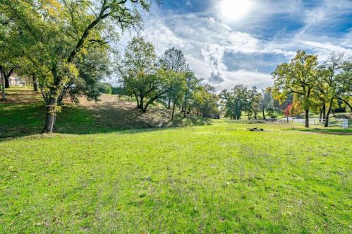 5121 Creek Park Ranch Rd, Garden Valley, CA 95633-9714