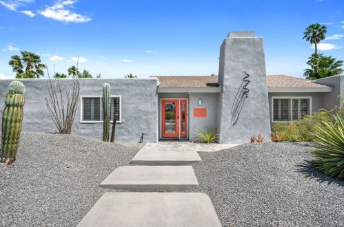 1120 Louise Dr, Palm Springs CA  92262-3209 exterior