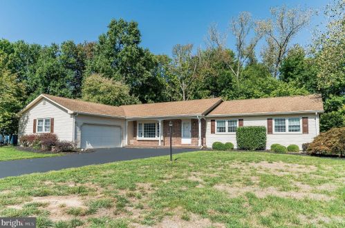 936 Piper Ln, Yardley, PA 19067-4614