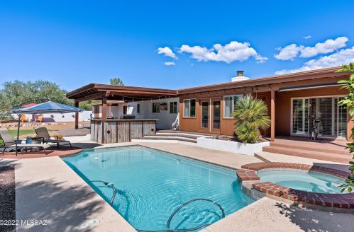 5620 Territory Dr, Tucson AZ 85750-1732 exterior