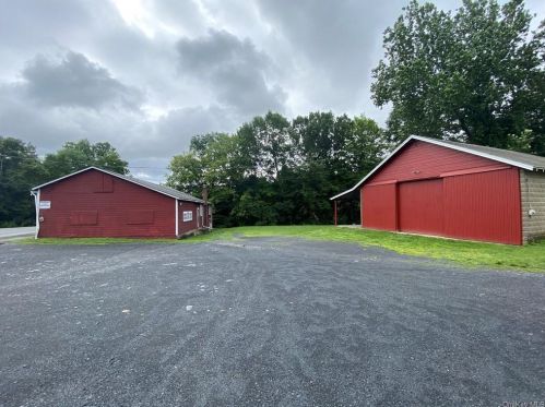 111 Western Ave, Marlborough NY  12542-5141 exterior