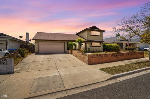 4251 Nimitz Dr, Oxnard, CA 93033-7241