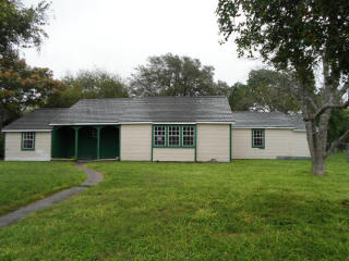 308 Wanda Dr, Kingsville, TX 78363-4250