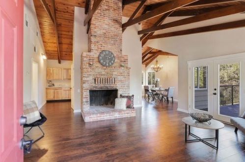 13333 Mule Ct, Groveland, CA 95321-9574