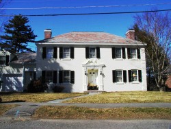 32 Oldham Rd, Newton, MA 02465-2327