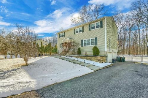 136 Barnes Rd, Washingtonville, NY 10992-1932