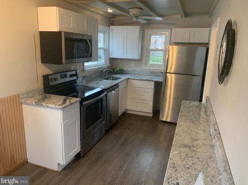 653 Gulph Rd, Norristown PA  19406-3704 exterior