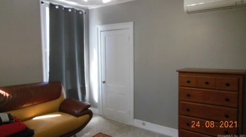 37 Town St, Norwich CT  06360-2323 exterior