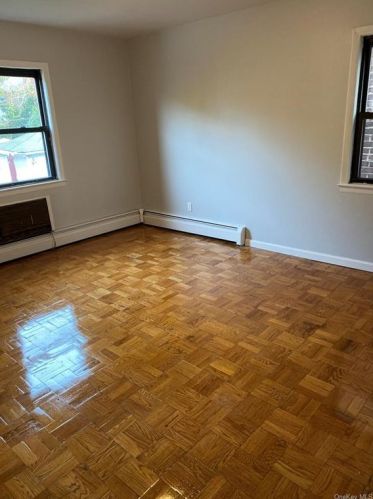 953 Brady Ave, Bronx NY  10462-2744 exterior
