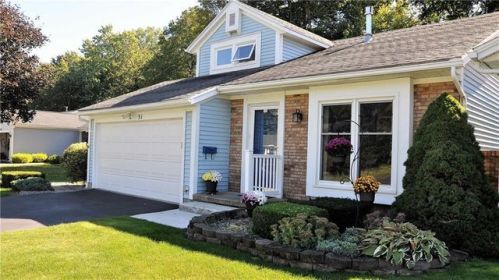 51 Winfield Ln, Webster, NY 14580-3804