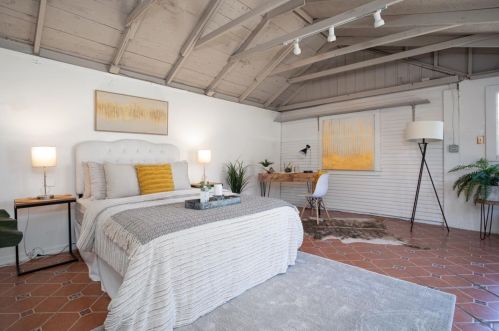 2380 108th Ave, Oakland CA  94603-4112 exterior