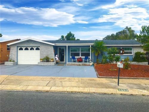 4333 Westwood Dr, Tarpon Springs, FL 34691-1759