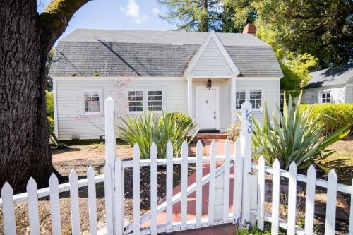 1650 Bryden Ln, Santa Rosa, CA 95404-3657
