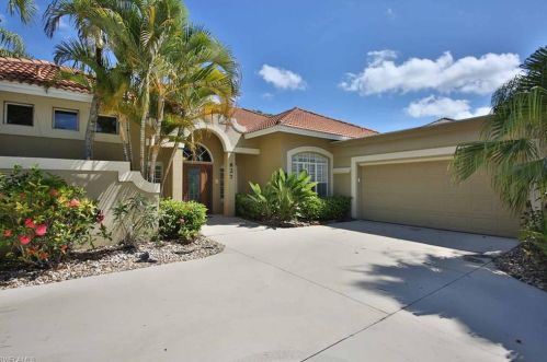627 Soliel Dr, Naples, FL 34110-1700