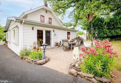 20 Valley Dr, Southampton PA  18966-1347 exterior