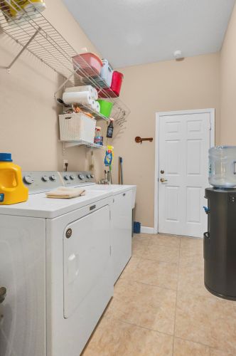 466 Dover Ct, Fort Pierce FL  34983-3414 exterior