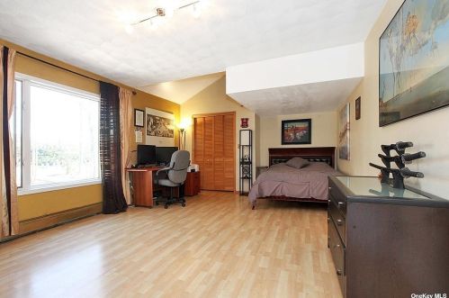 508 Wolf Hill Rd, Huntington Station NY  11746-5725 exterior