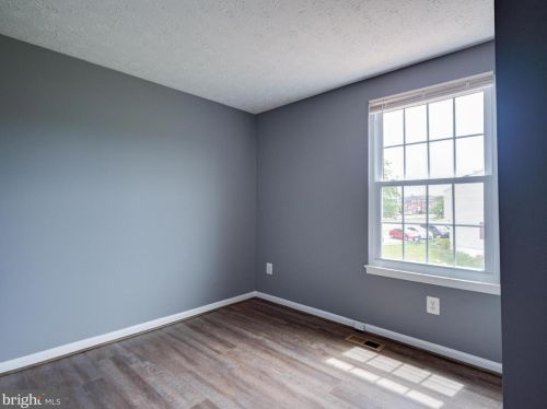 7413 Aspenpark Rd, Lorton VA  22079-1848 exterior
