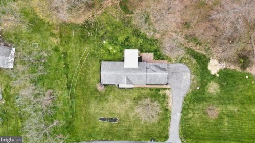 60 Cold Springs Rd, Carlisle PA 17015-9113 exterior