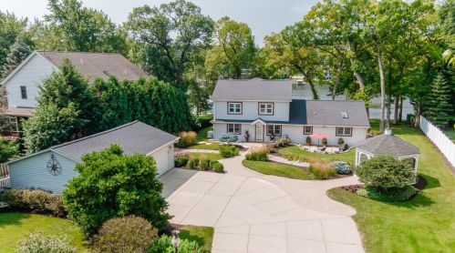 4616 Empire Ln, Waterford, WI 53185-3445