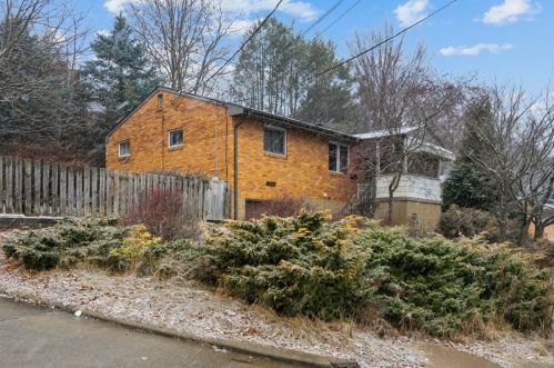 3319 Harbison St, Pittsburgh, PA 15212-2245