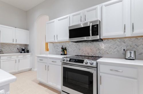 1955 Fairmont Ln, Naples FL  34120-4572 exterior