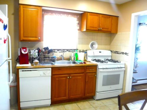 11 Barrington St, Westbury NY  11590-4616 exterior