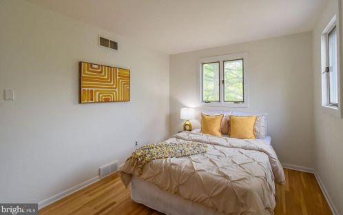 159 Windsor Ave, Southampton PA  18966-3333 exterior