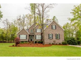 725 Park Trail Ln, Lake Wylie, SC 29710-6308